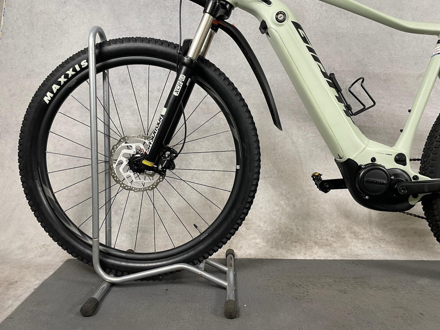 Giant Fathom E+2
