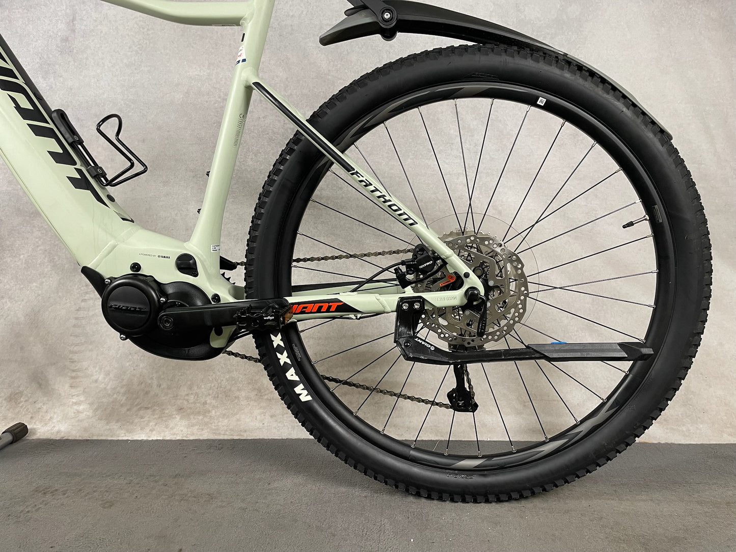 Giant Fathom E+2