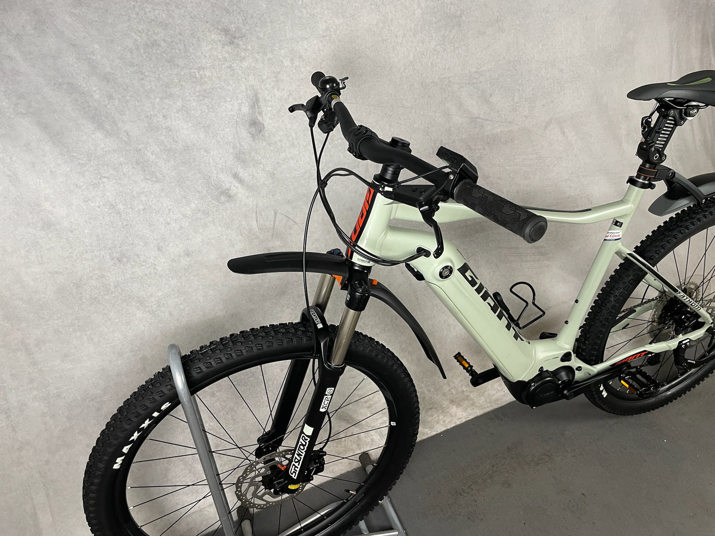 Giant Fathom E+2