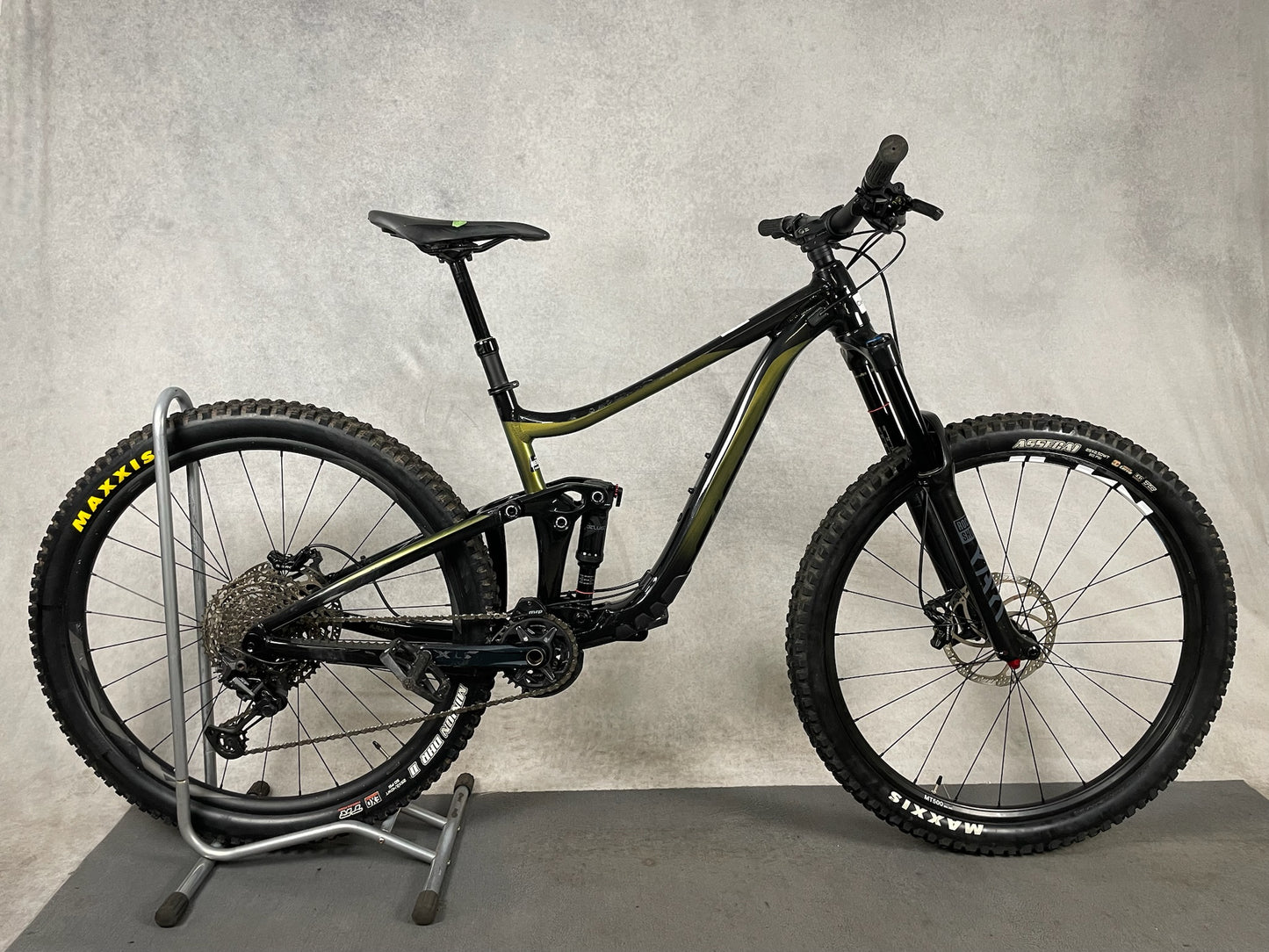 GIANT Reign 29 2