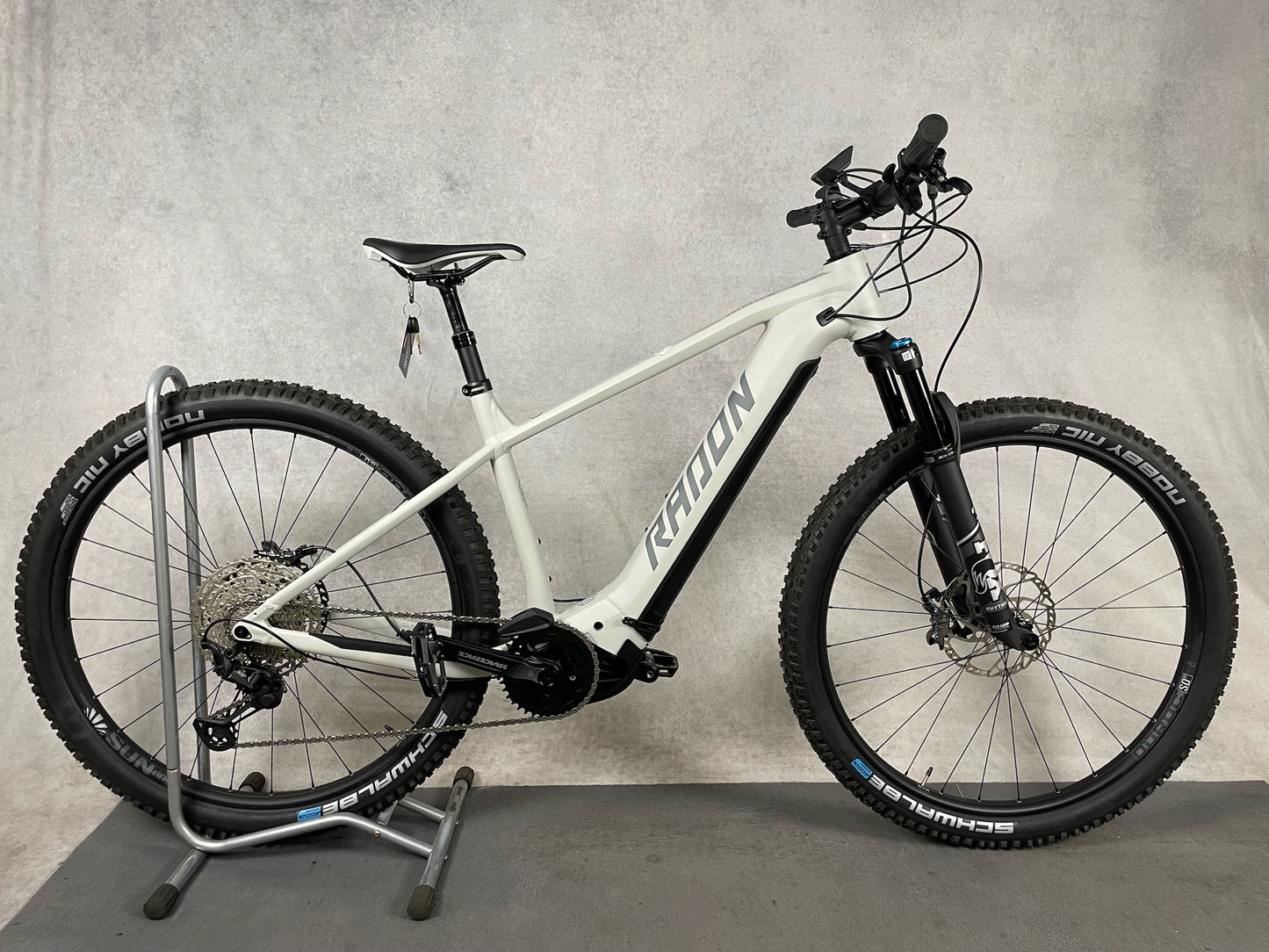 Radon Jealous Hybrid 10.0 625