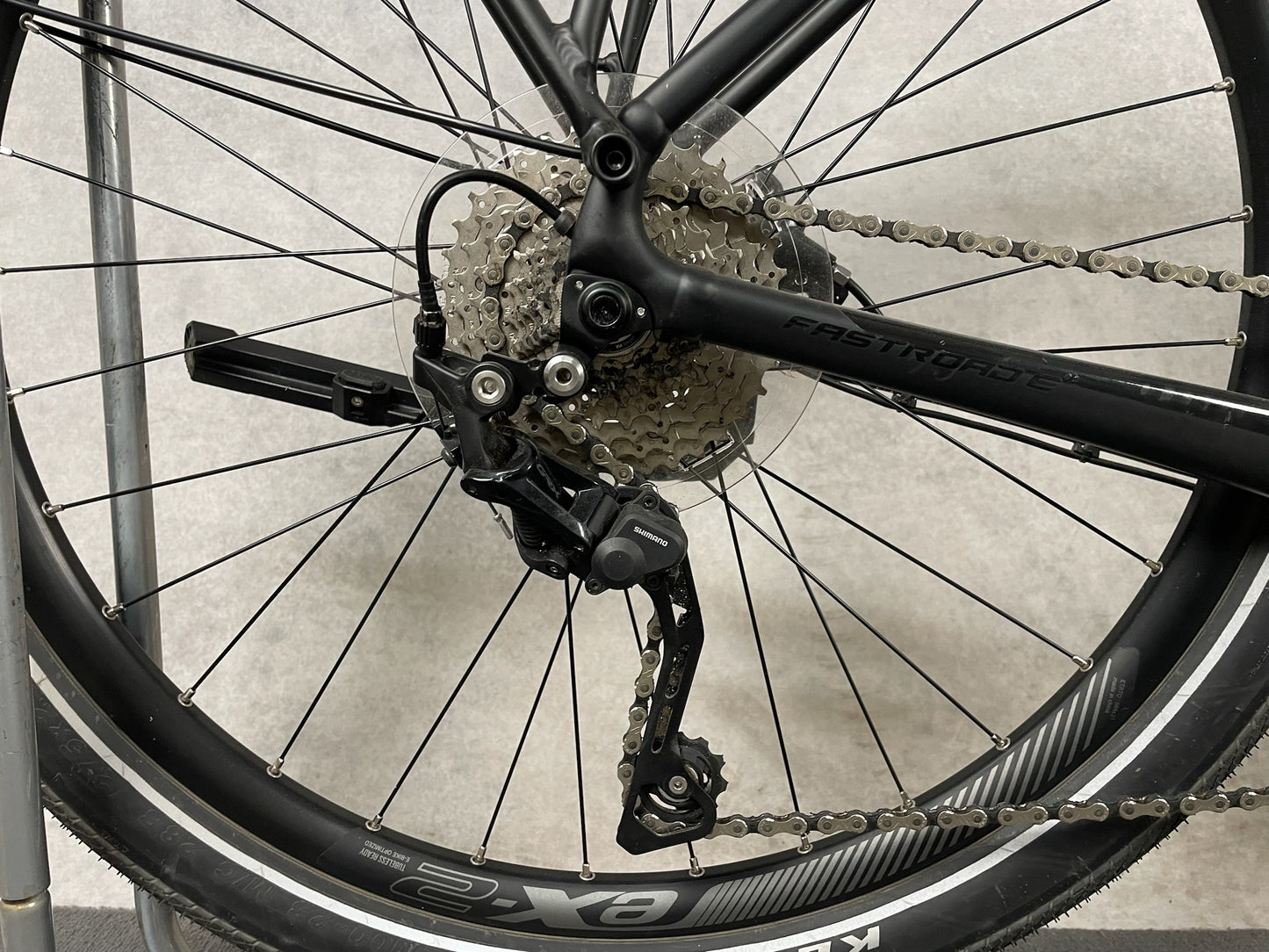 Giant FastRoad E+ EX black matt-gloss