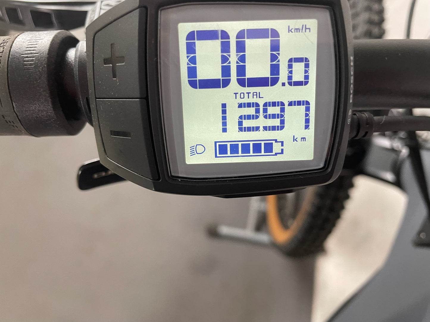 Cube Stereo Hybrid 160 HPC Race 625 27.5