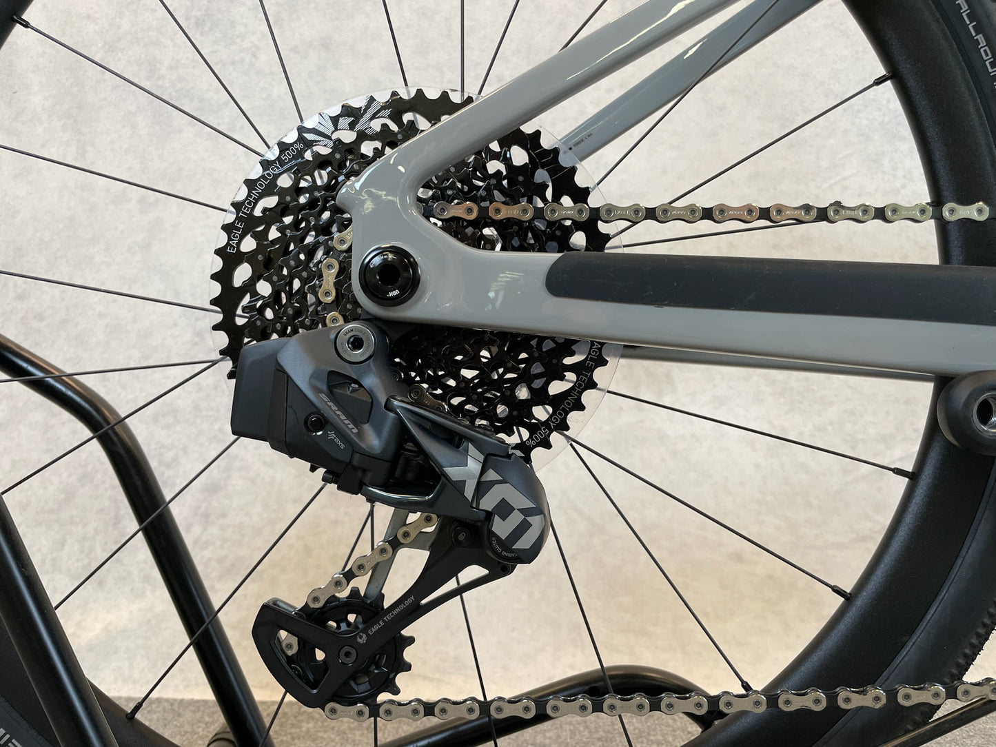 Canyon Roadlite:ON CF 9 LTD
