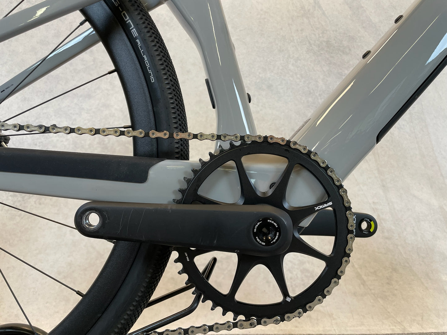 Canyon Roadlite:ON CF 9 LTD
