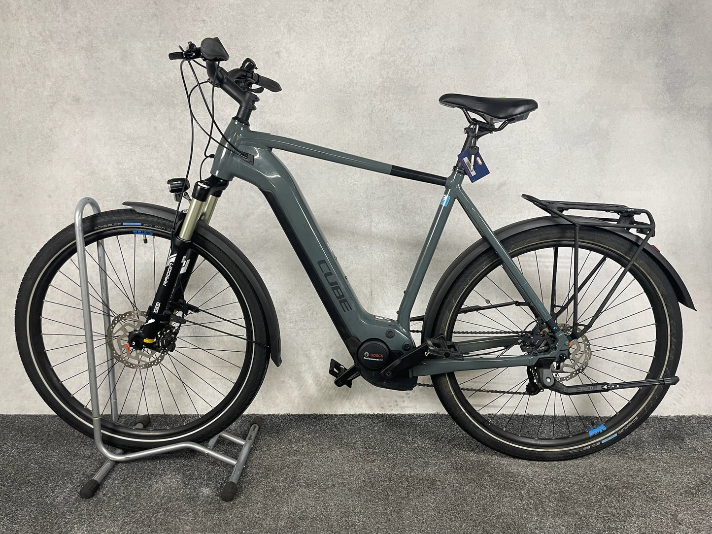 Cube Touring Hybrid One