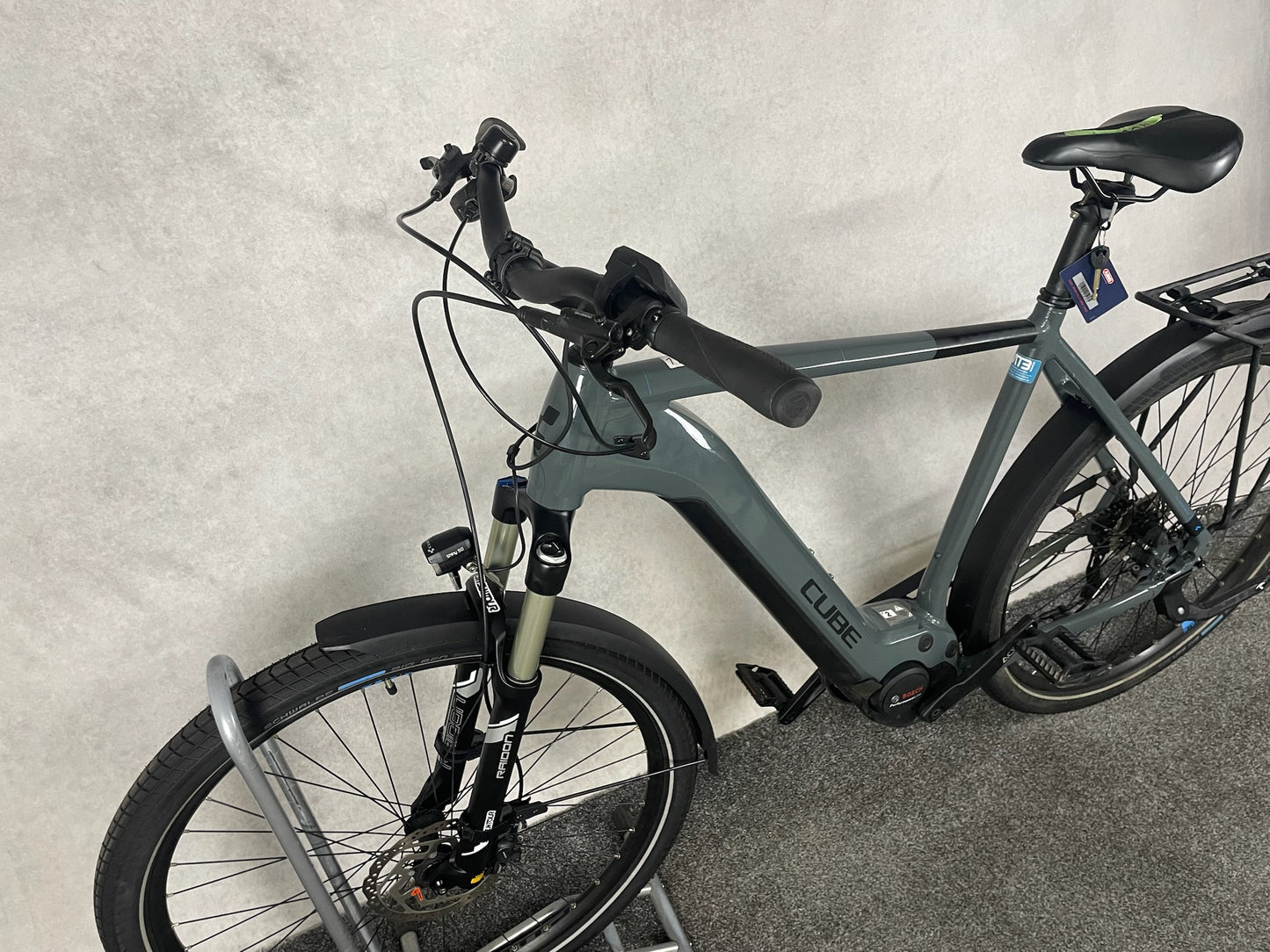 Cube Touring Hybrid One