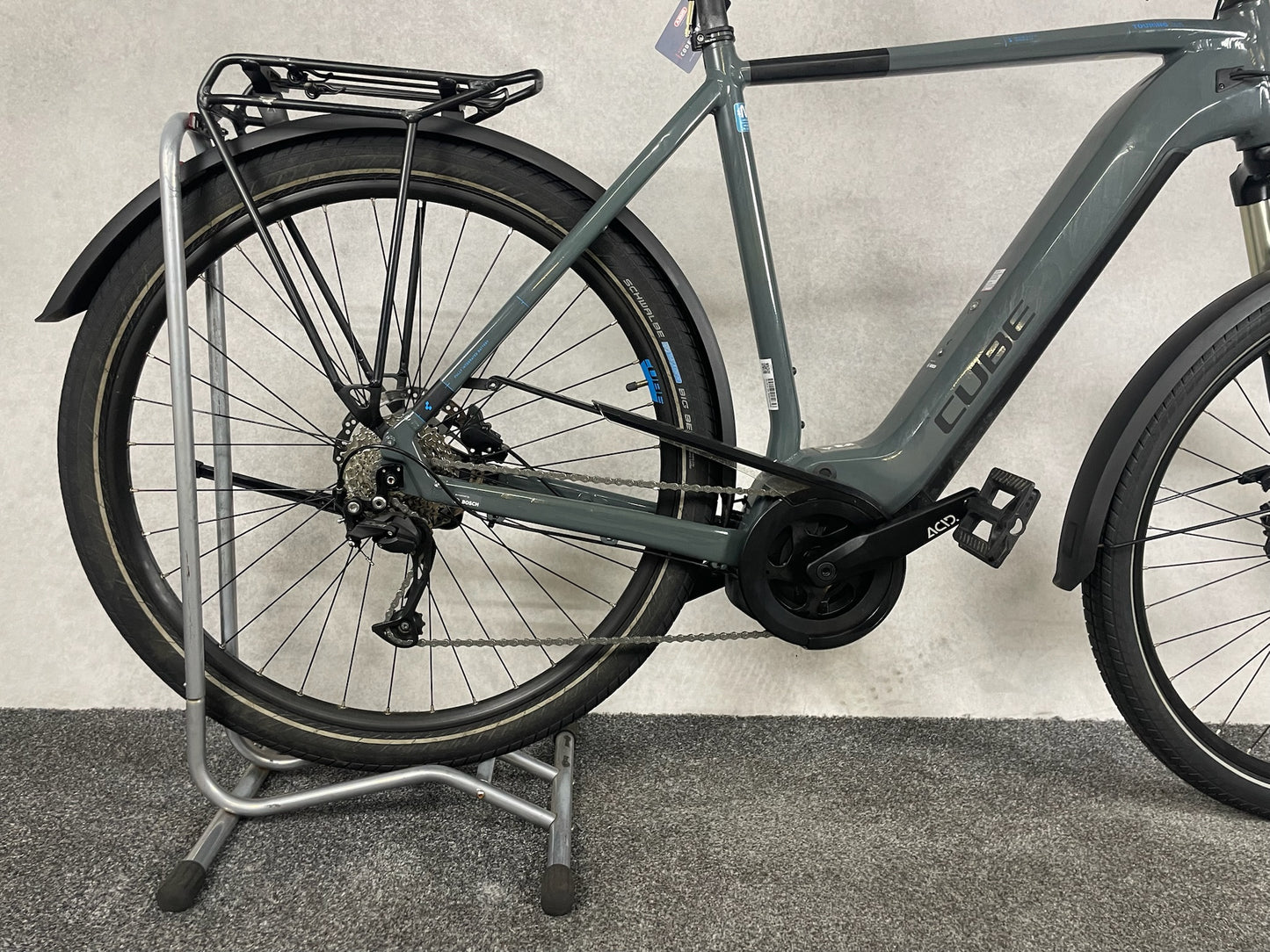 Cube Touring Hybrid One
