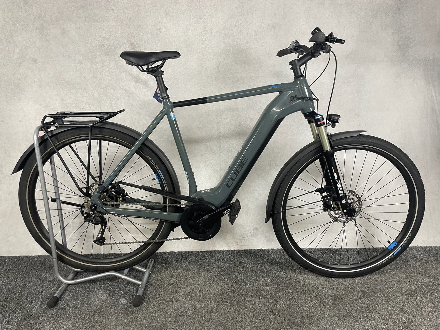 Cube Touring Hybrid One