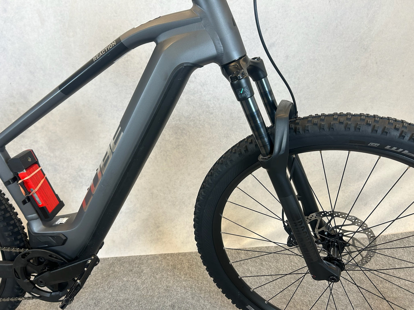 Cube Reaction Hybrid Race 750