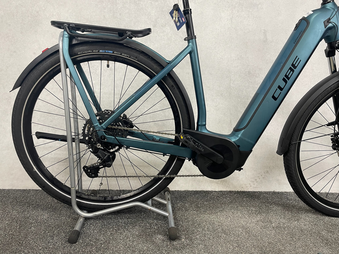 Cube Kathmandu Hybrid ONE 750