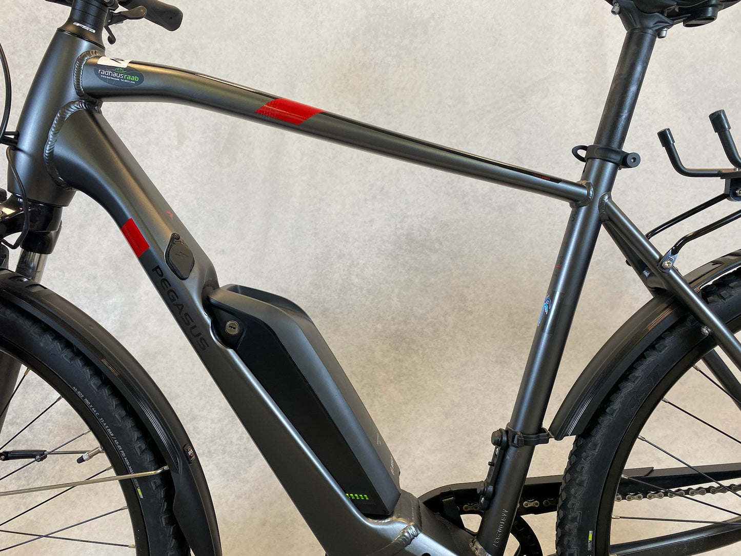 Pegasus Solero E9 Sport Cross Street