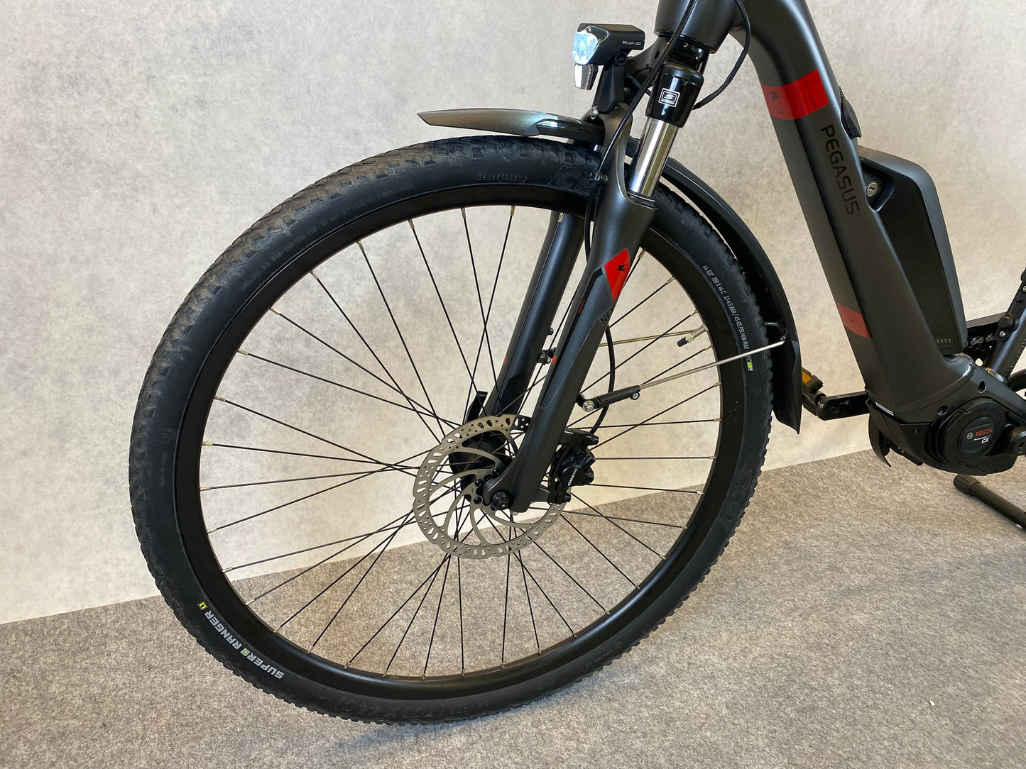Pegasus Solero E9 Sport Cross Street