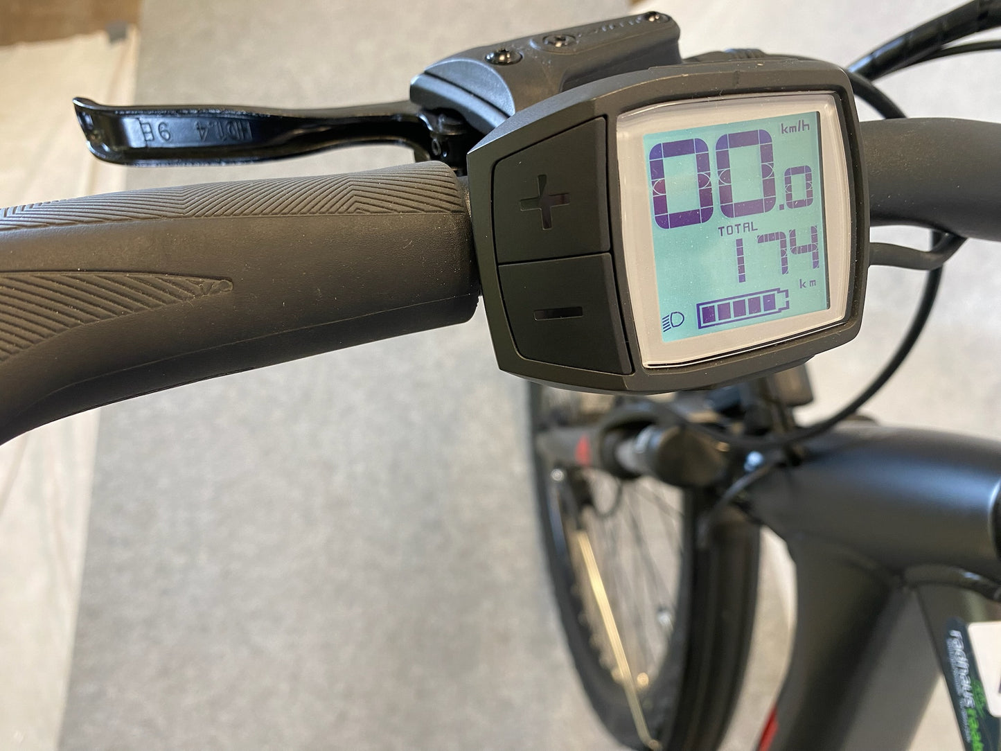 Pegasus Solero E9 Sport Cross Street