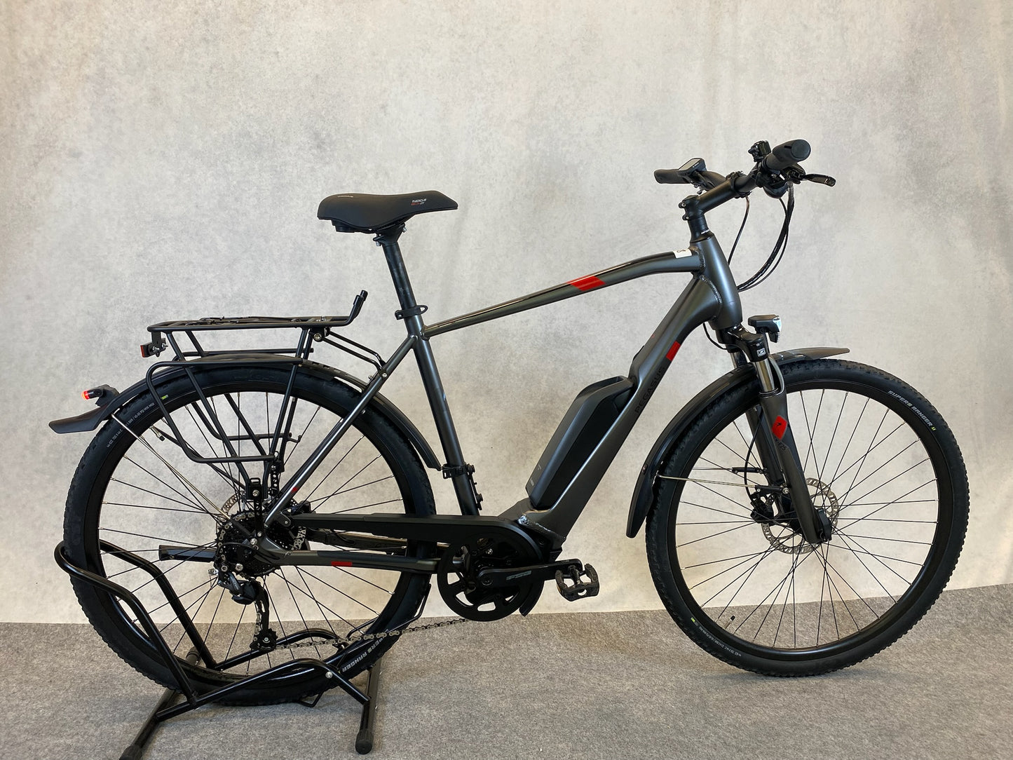 Pegasus Solero E9 Sport Cross Street