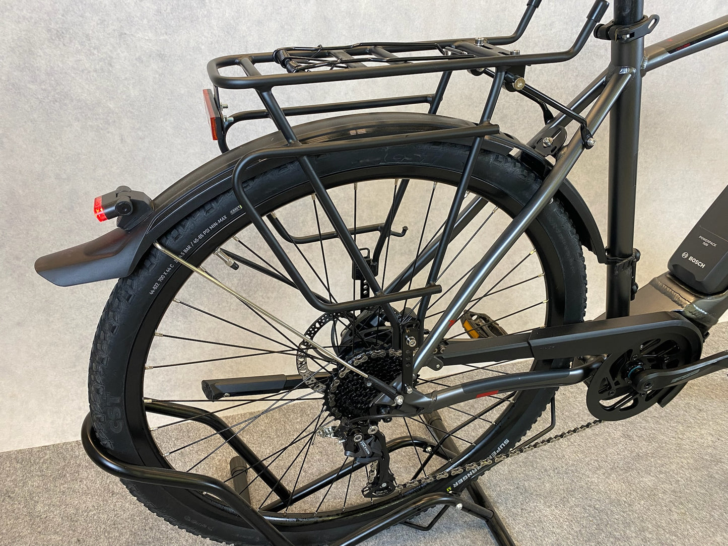 Pegasus Solero E9 Sport Cross Street