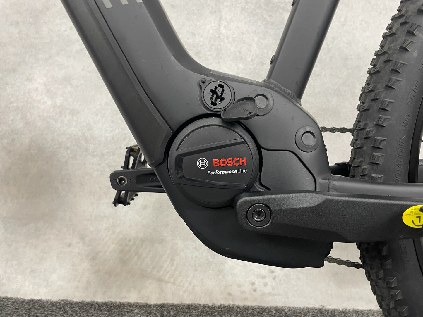 Cube Reaction Hybrid Performance 500