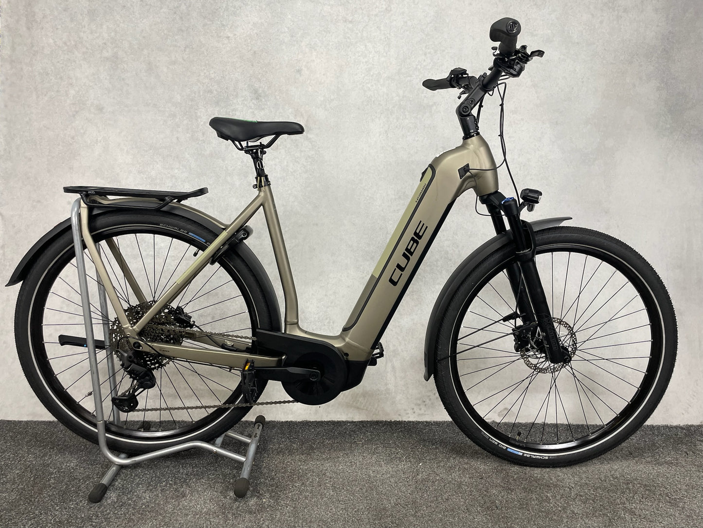 Cube Kathmandu Hybr. Pro 750