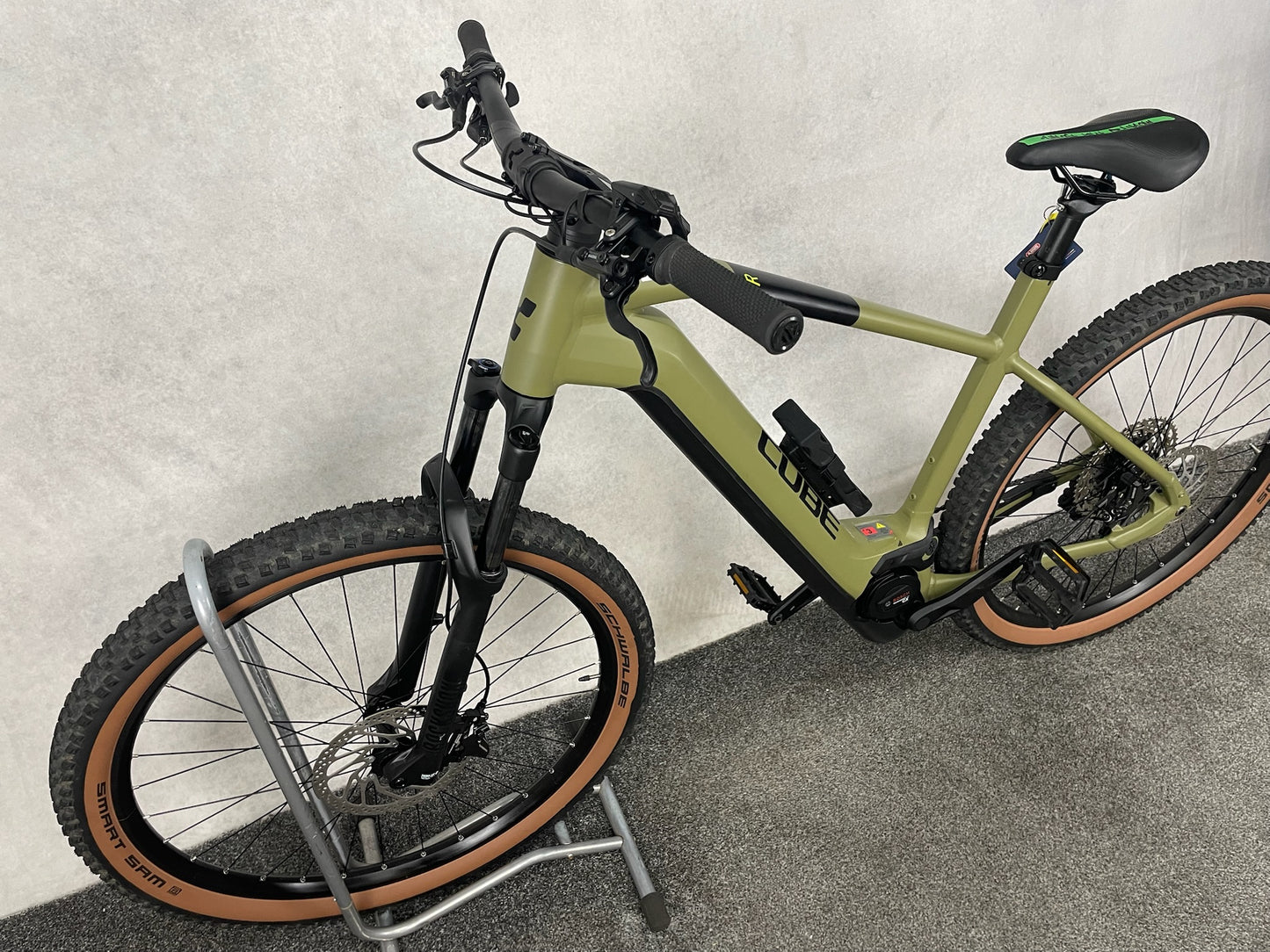 Cube Reaction Hybrid Race 750