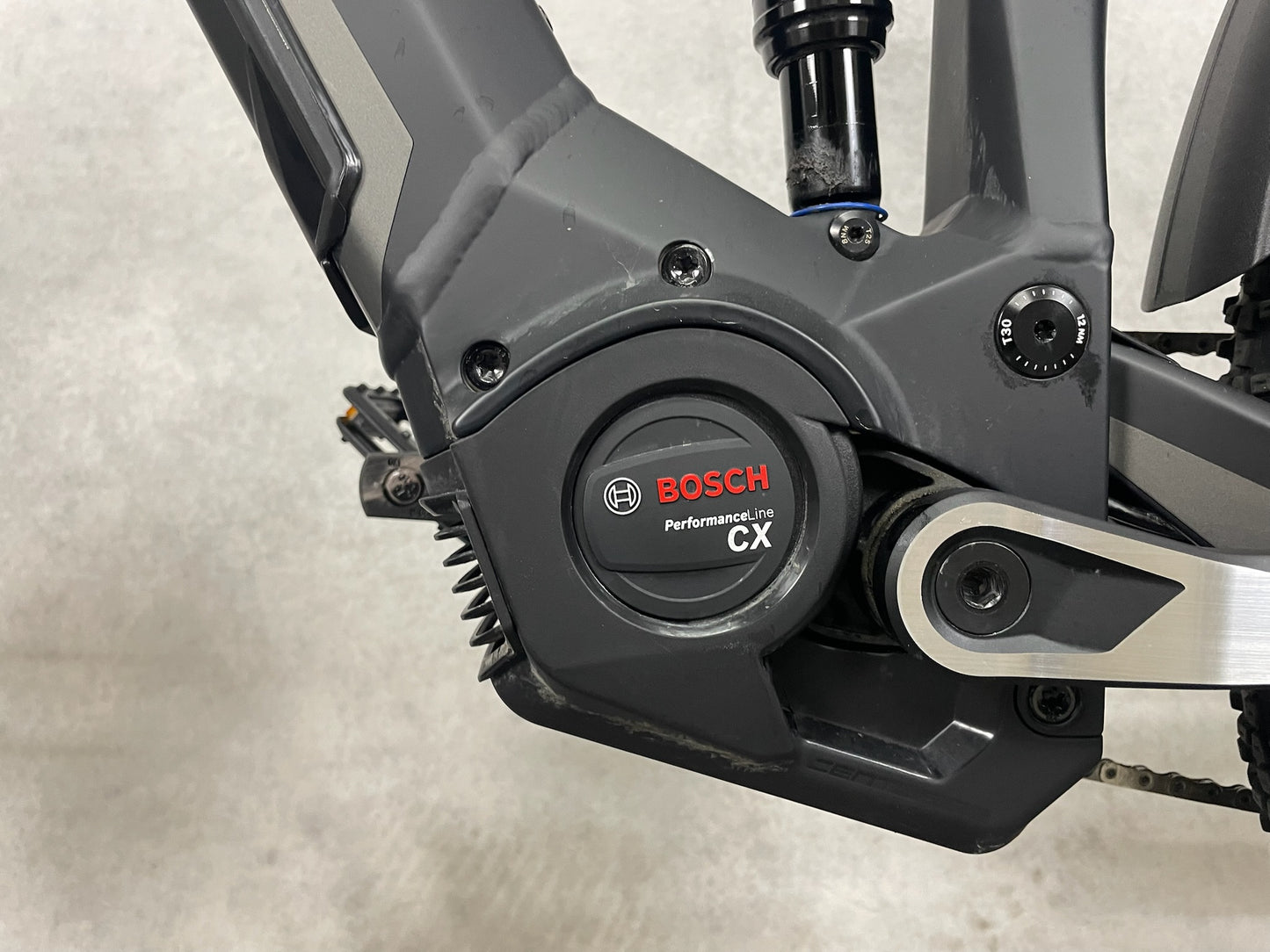 Centurion Lhasa R860i EQ