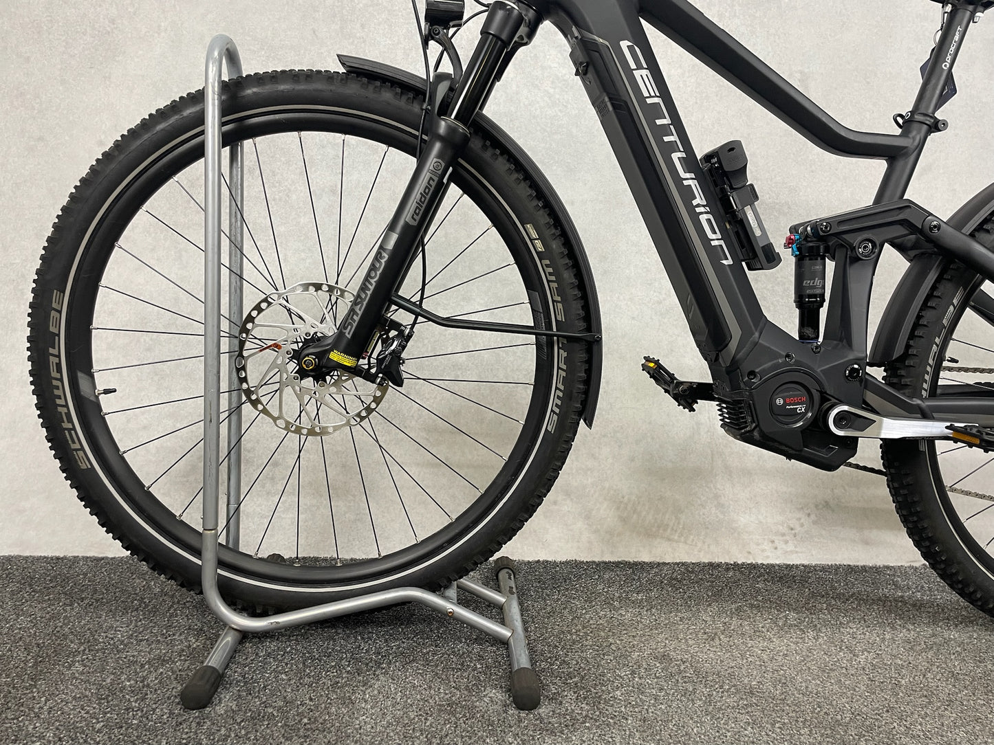 Centurion Lhasa R860i EQ