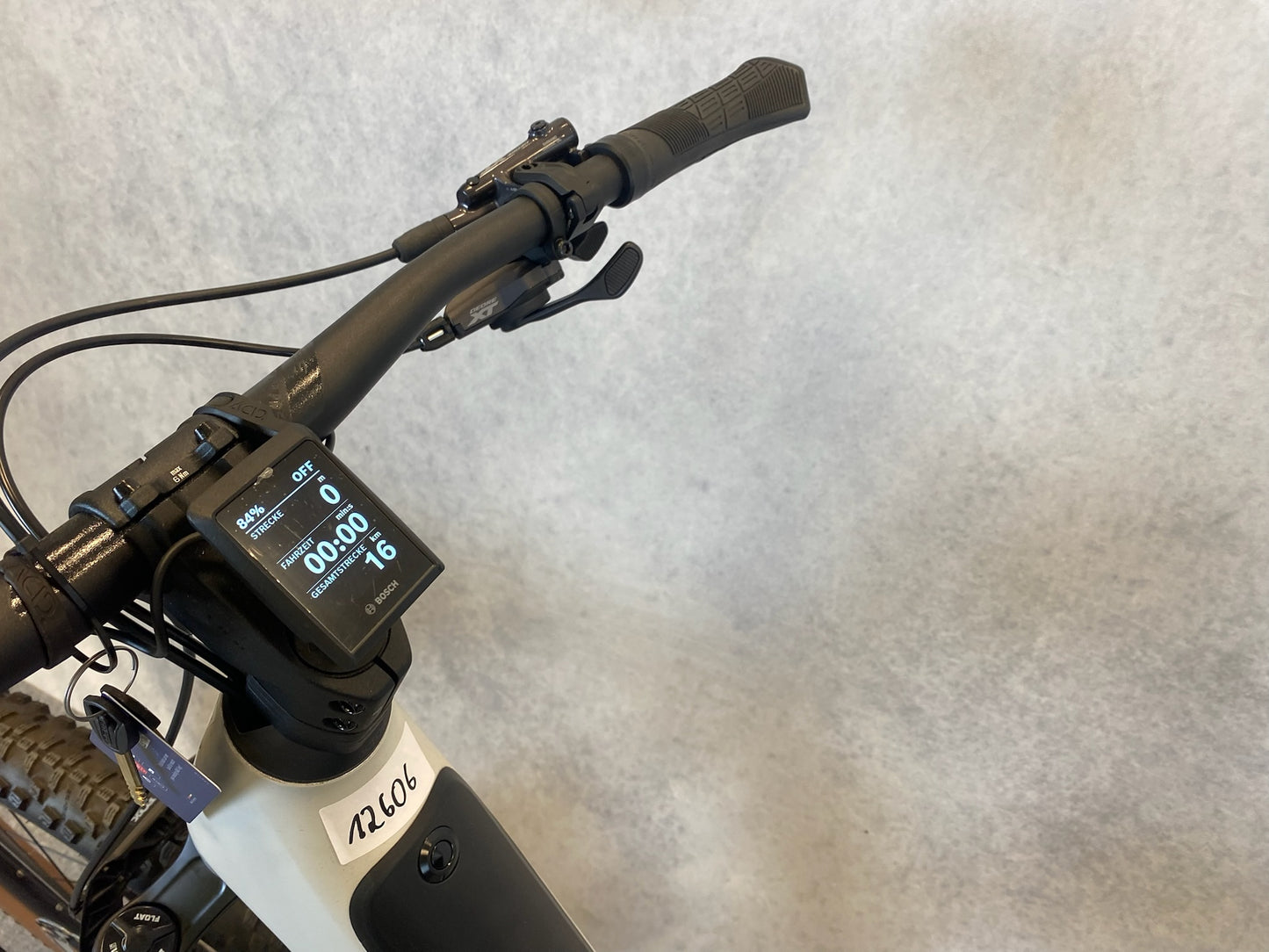 Cube Reaction Hybrid SLT 750