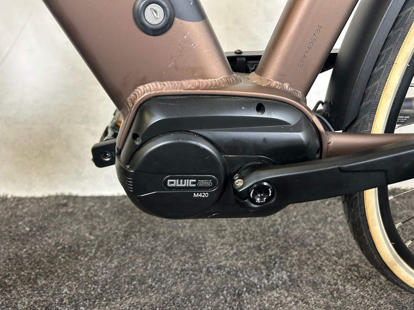Qwic PREMIUM i MN7+ BELT Akku 540Wh / Diamant / Walnut Brown