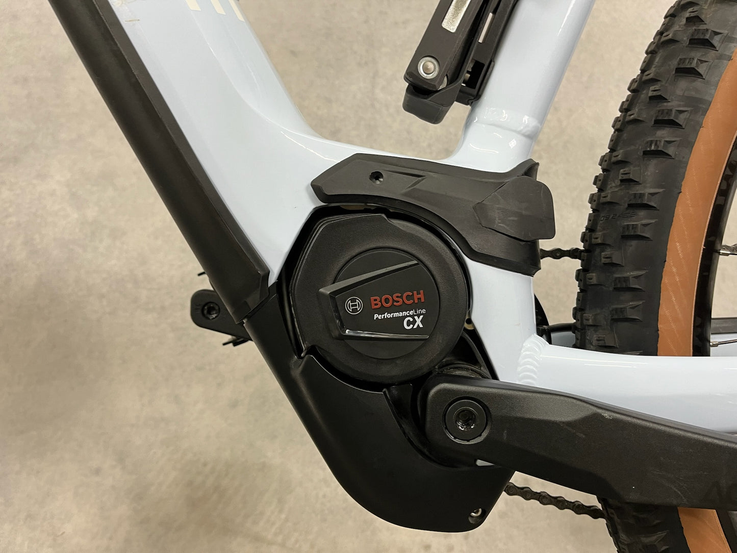 Cube Reaction Hybrid Pro 750