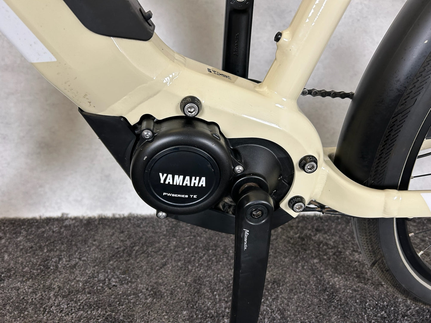Haibike Trekking 4 High / desert/white