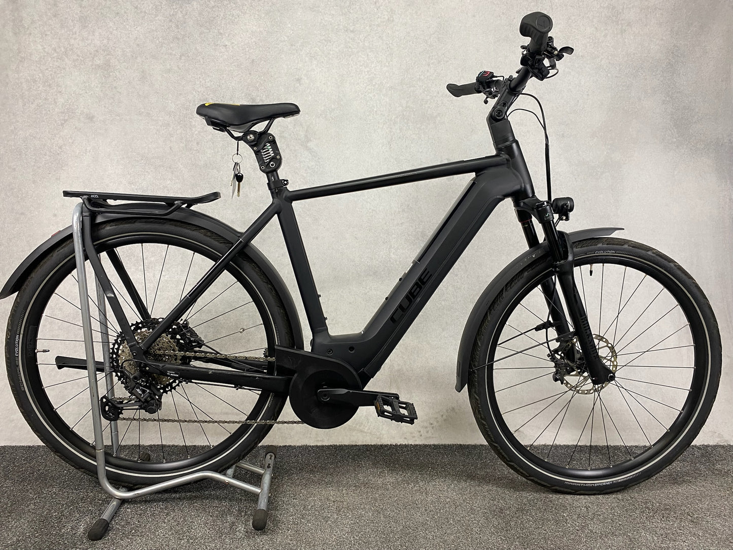 Cube Kathmandu Hybrid SLT 750