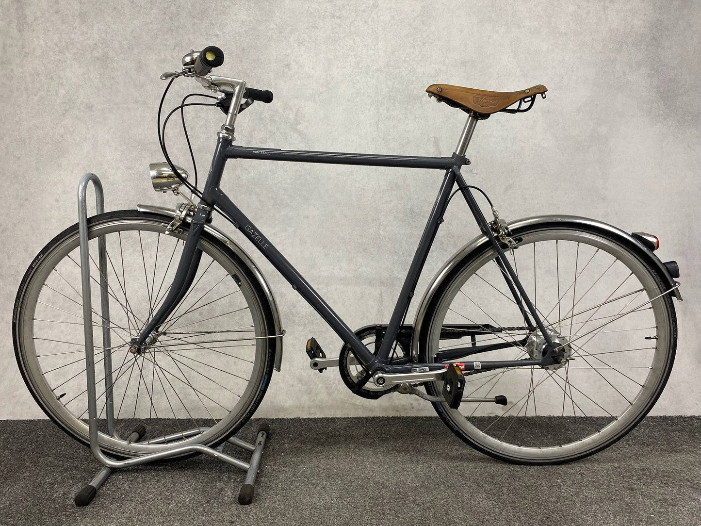 Gazelle Van Steel