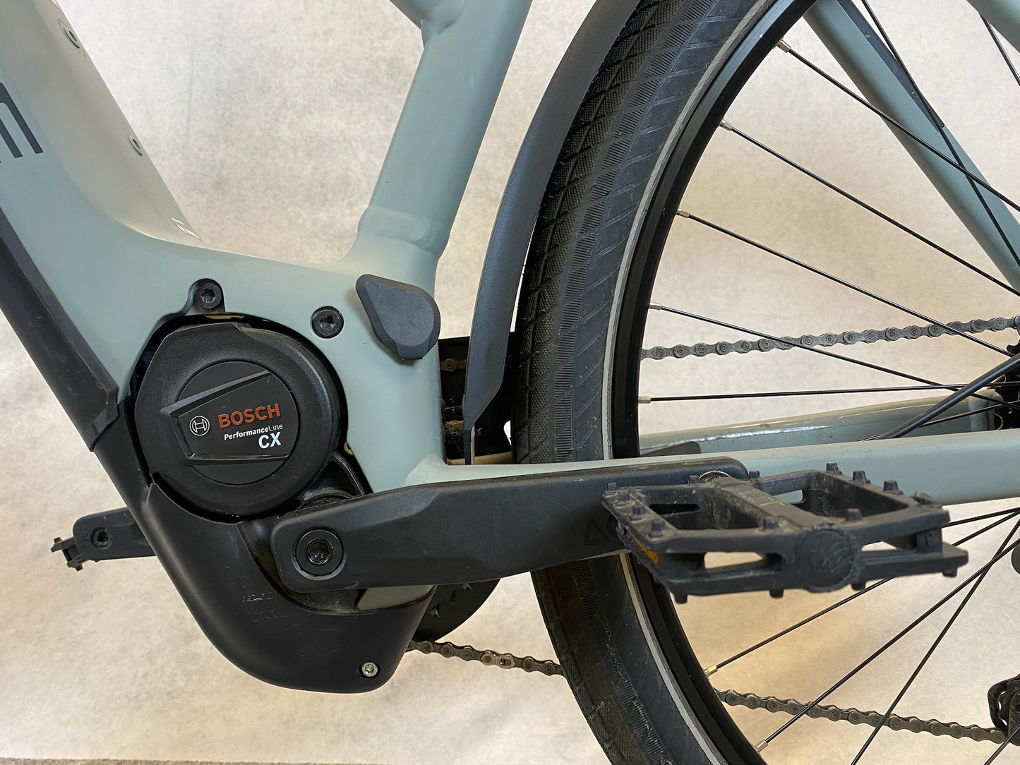 Cube Kathmandu Hybrid ONE 750