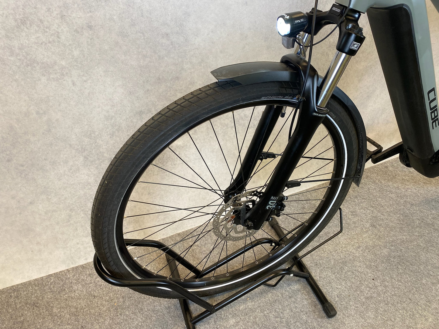 Cube Kathmandu Hybrid ONE 750