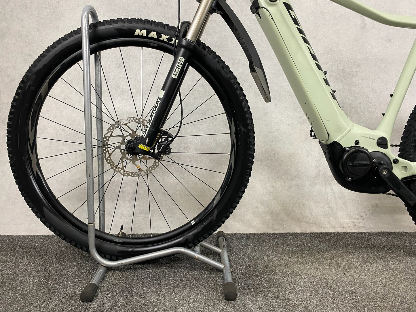Giant Fathom E+2