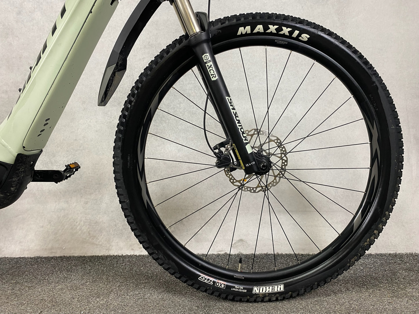 Giant Fathom E+2