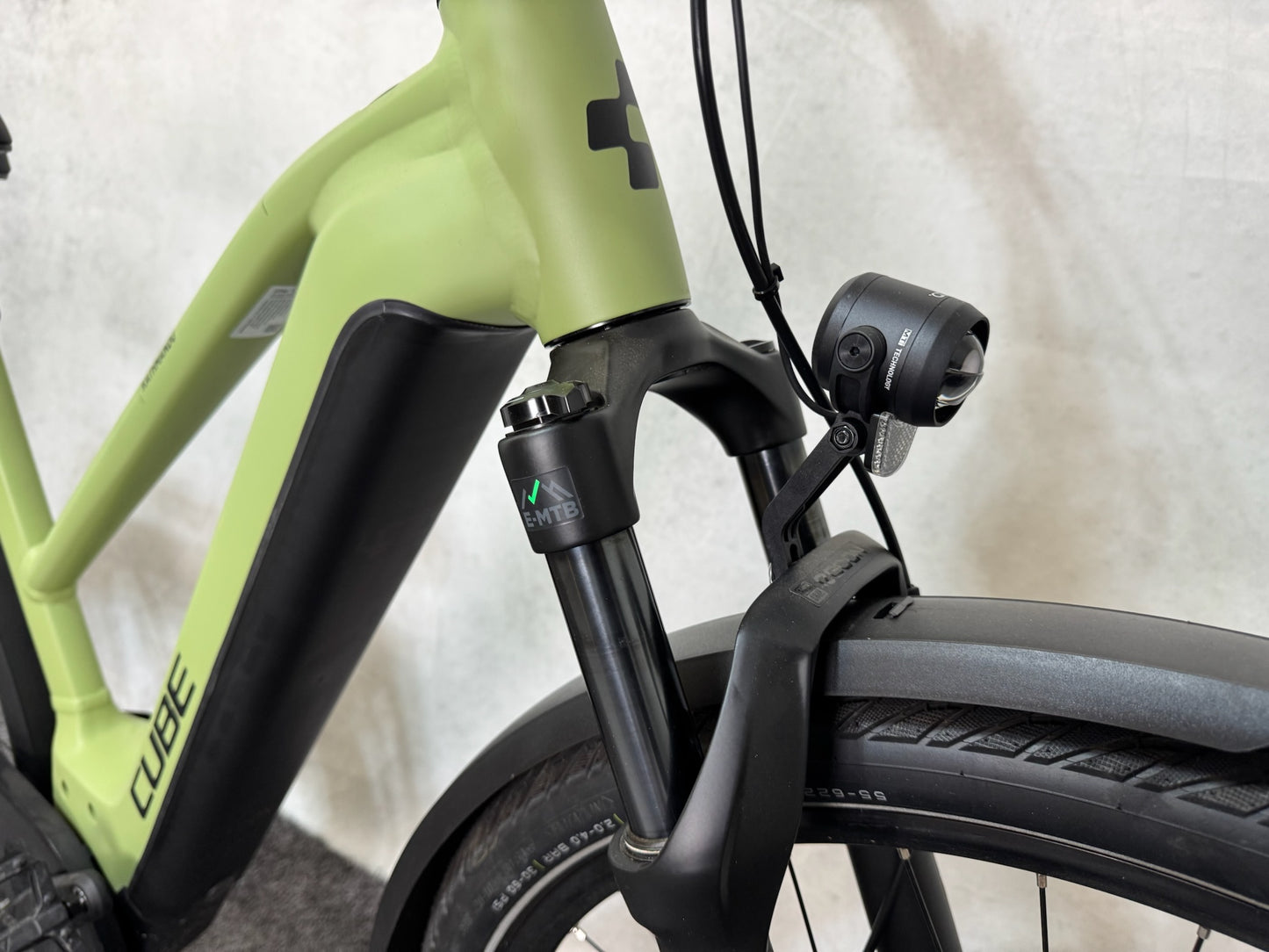 Cube Kathmandu Hybrid SLX