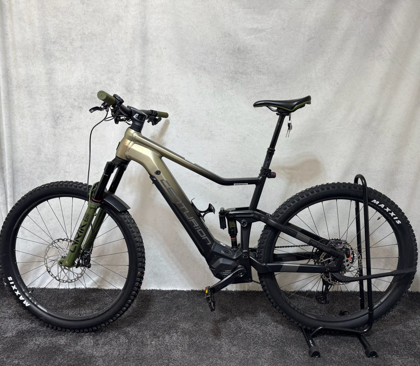 Centurion No Pogo F3000i