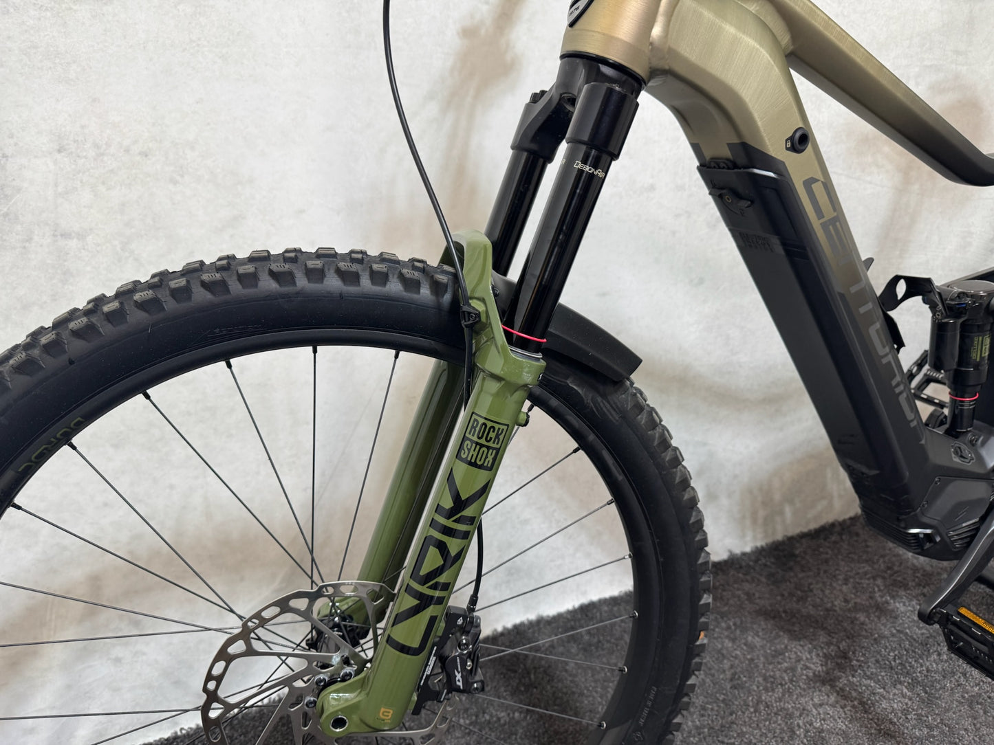 Centurion No Pogo F3000i