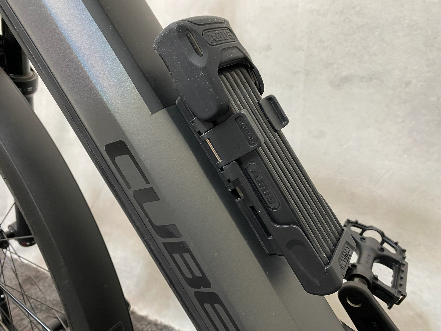 Cube Kathmandu Hybrid SLT 750