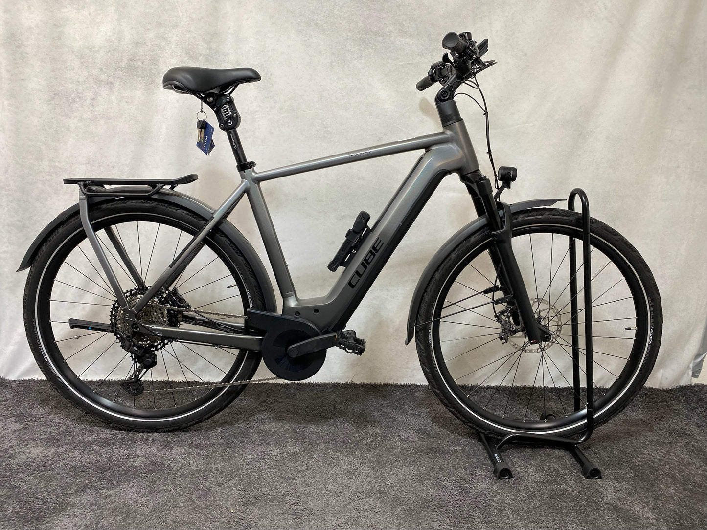 Cube Kathmandu Hybrid SLT 750
