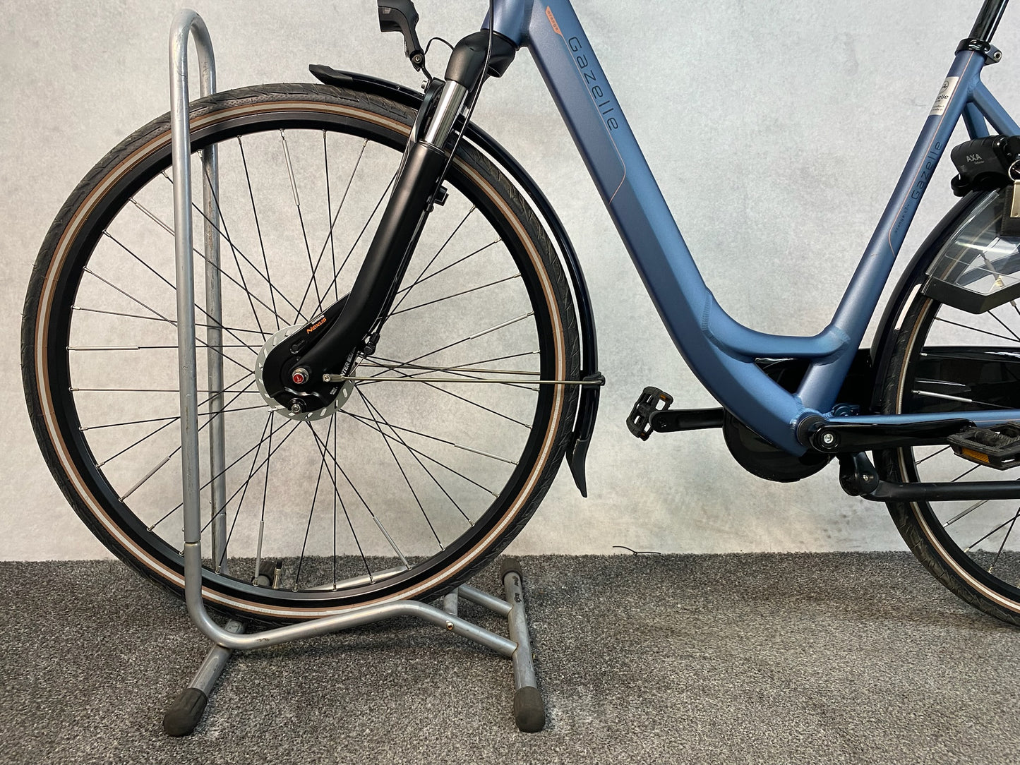 Gazelle Orange C7+