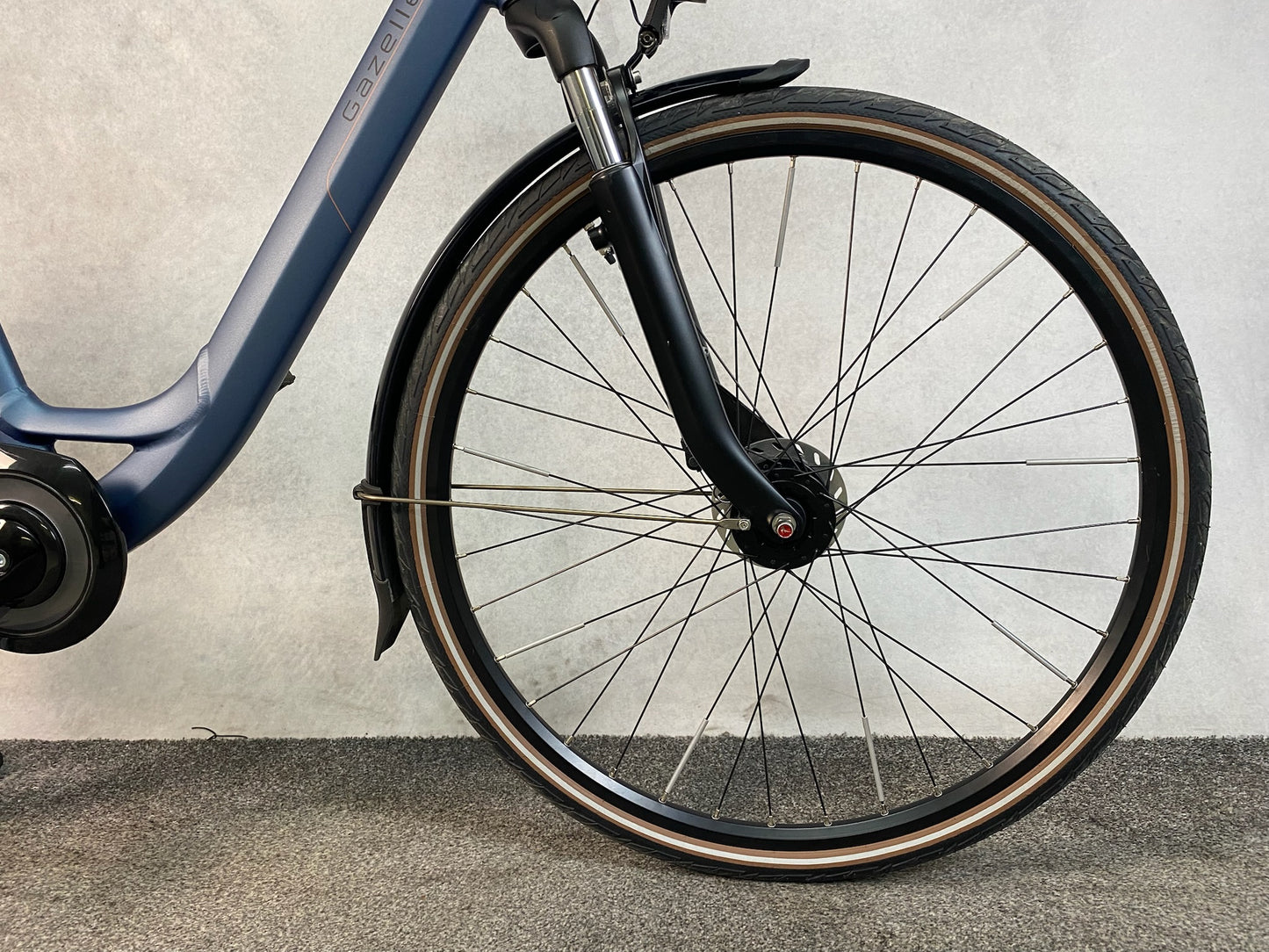 Gazelle Orange C7+