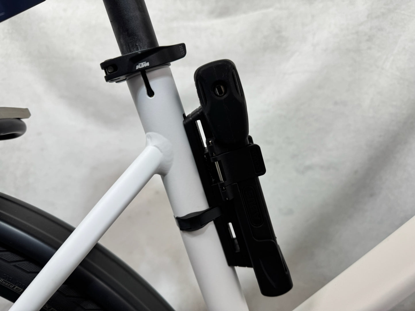KTM Cento 10