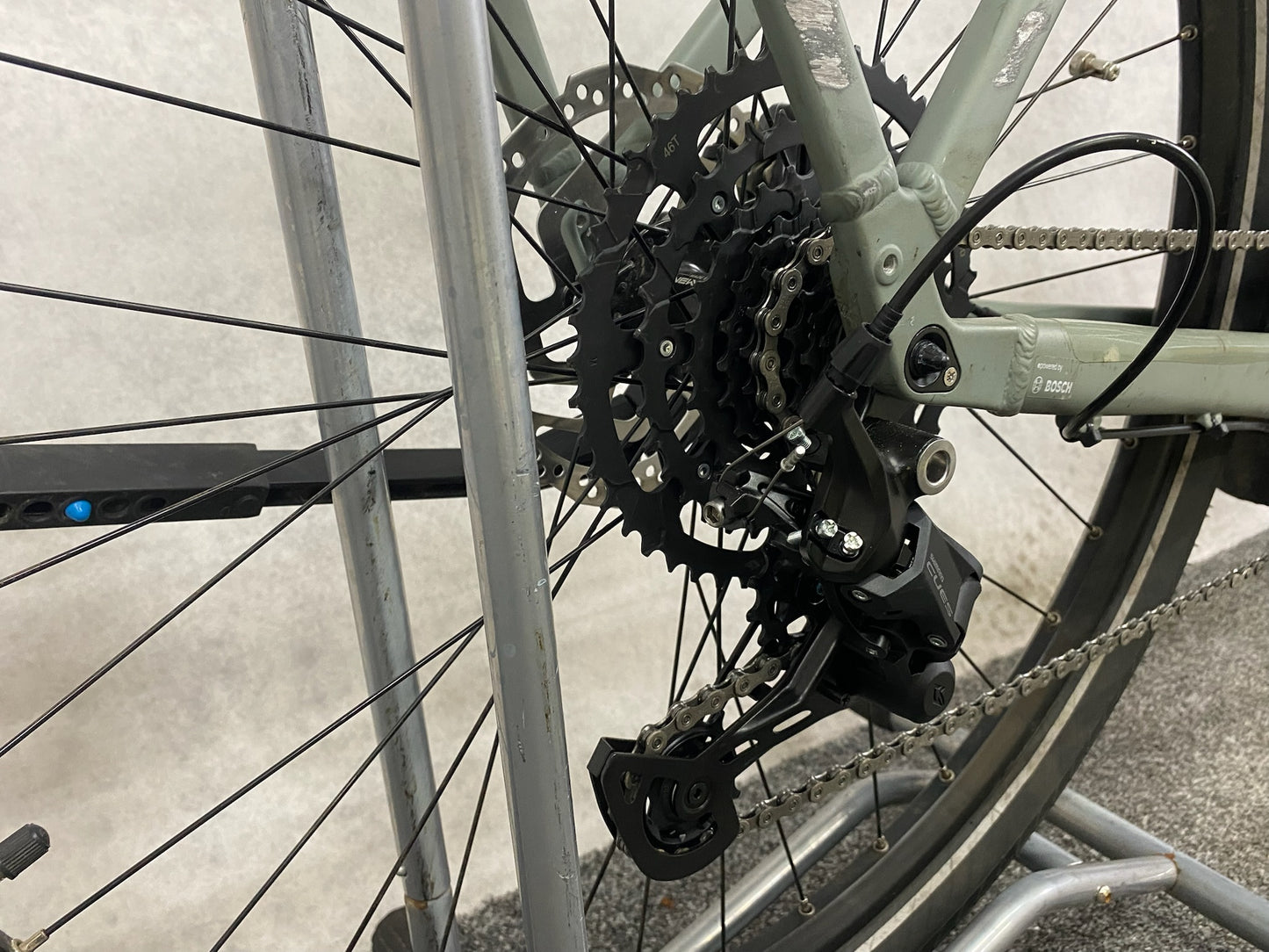 Cube Kathmandu Hybrid ONE 750