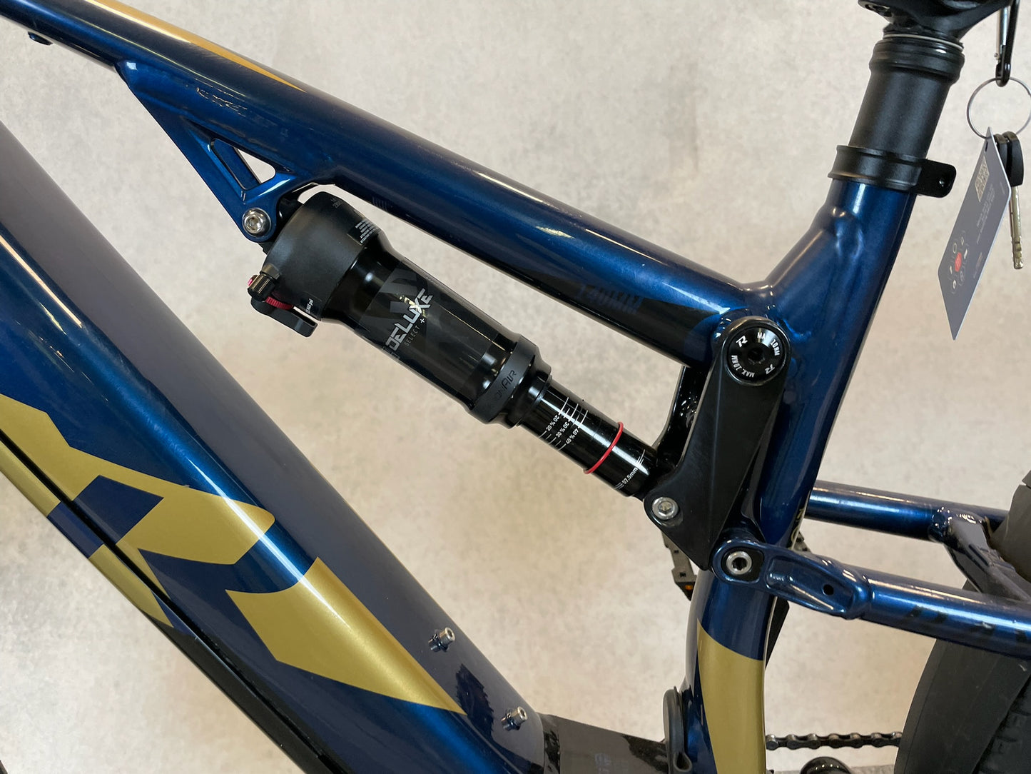 R Raymon FullRay E-Nine 8.0