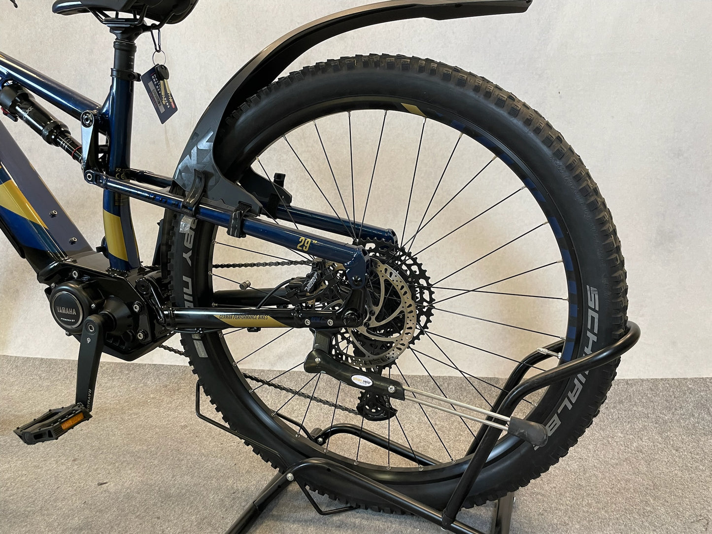 R Raymon FullRay E-Nine 8.0