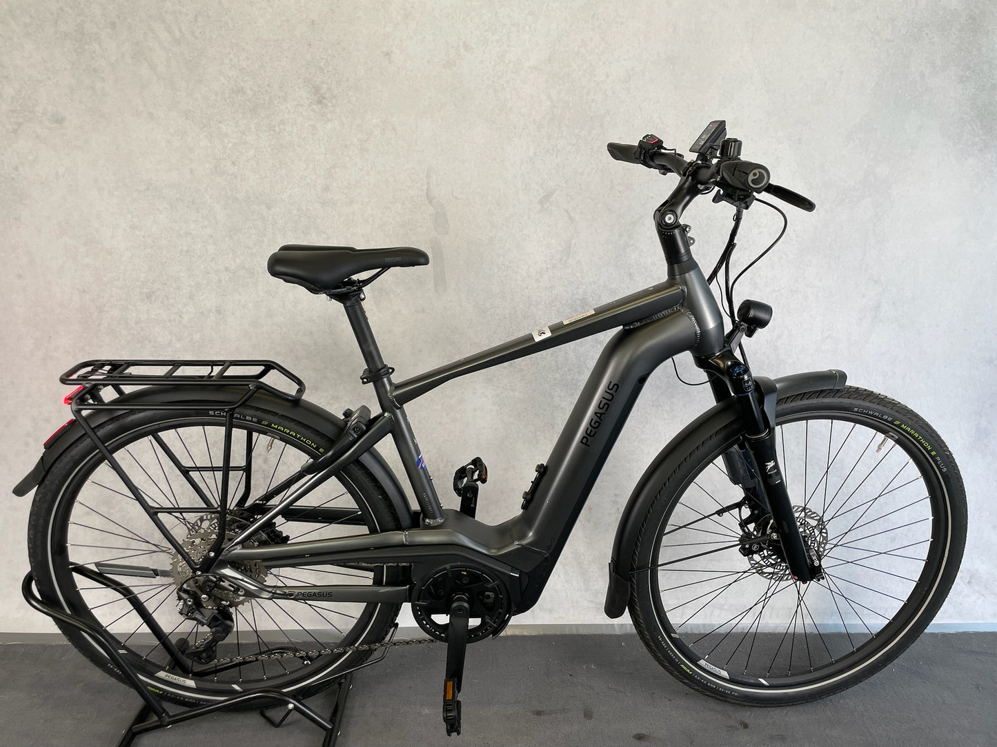 Pegasus Premio Evo 10 ABS