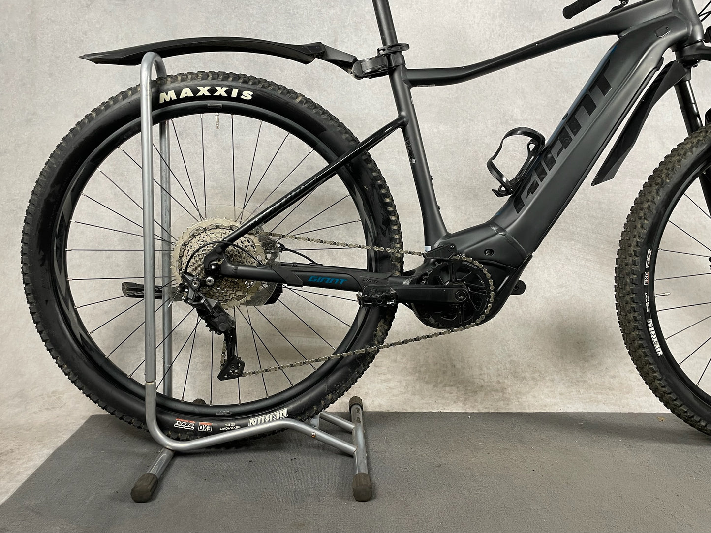 Giant Fathom E+2