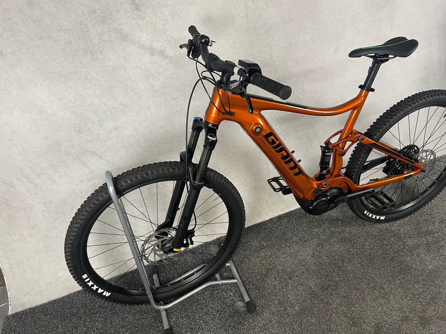 Giant Stance E+ 2 500