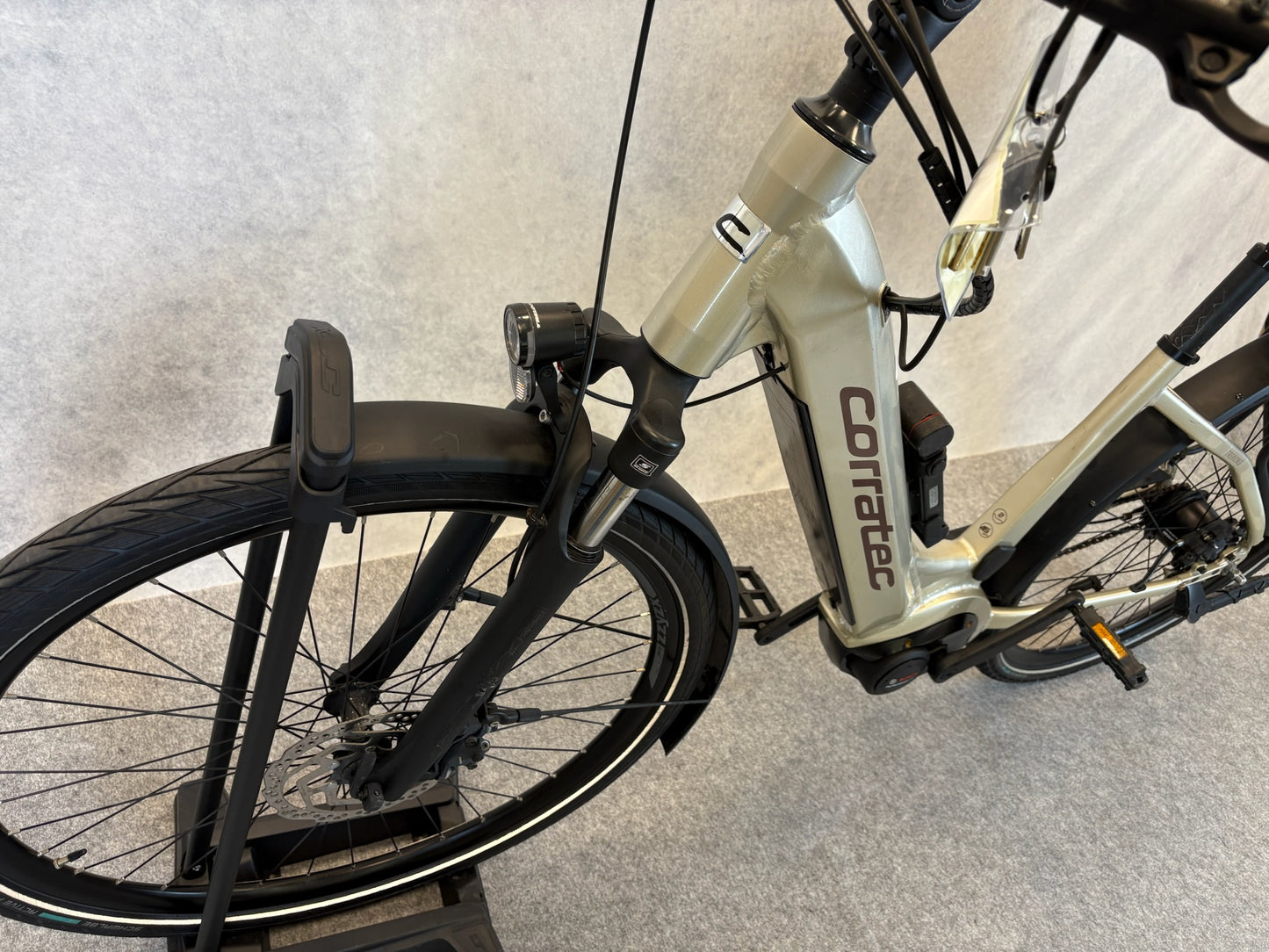 Corratec E-Power Trekking 28' P6 8SC